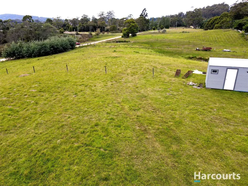 Acreage + Amenities Building