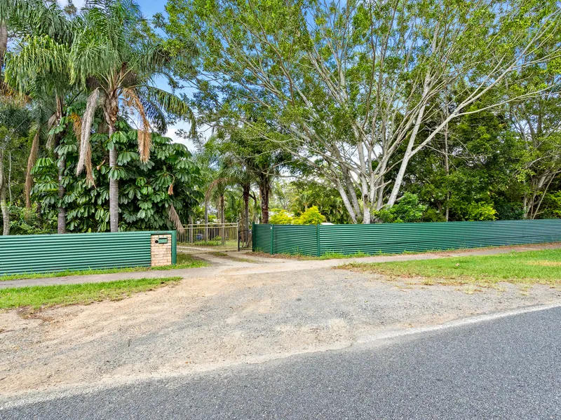 AUCTION 22/01/2022 4050m2 House and Granny Flat