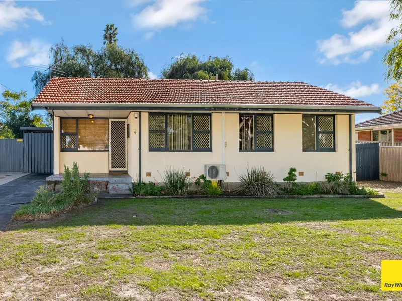 824m2! Zoned r20/40!! INVEST IN YOUR FUTURE TODAY!!!