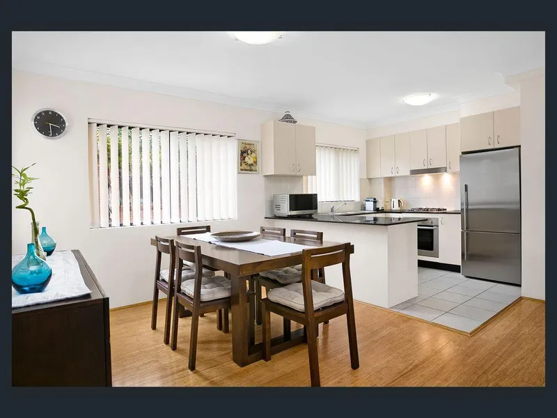 Stylish 2-bedroom apartment nearby to public transport