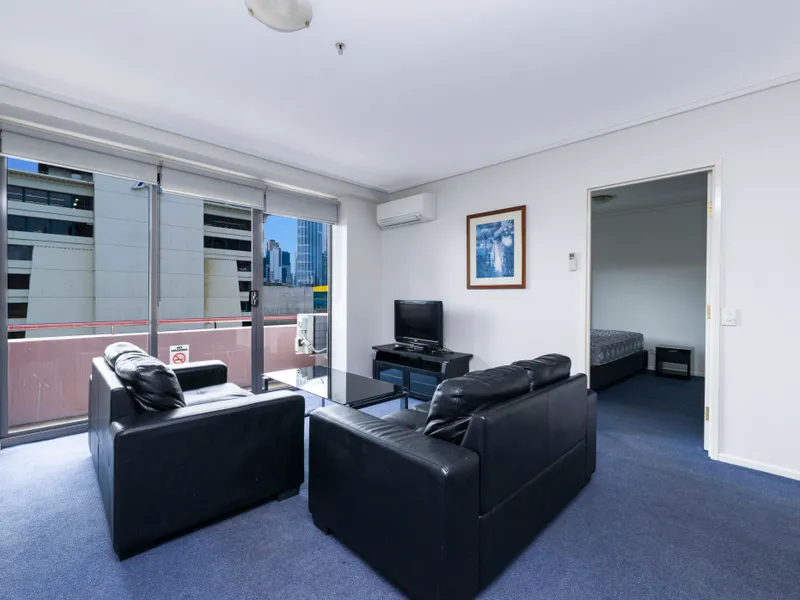 Fully furnished large 2 bedroom in CBD