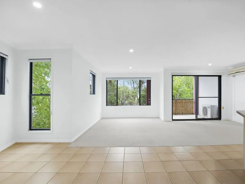 SPACIOUS VILLA STYLE APARTMENT