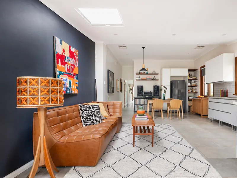 Renovated freestanding beauty with garden studio