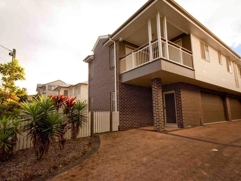 Two Level Townhouse wtih Air Con