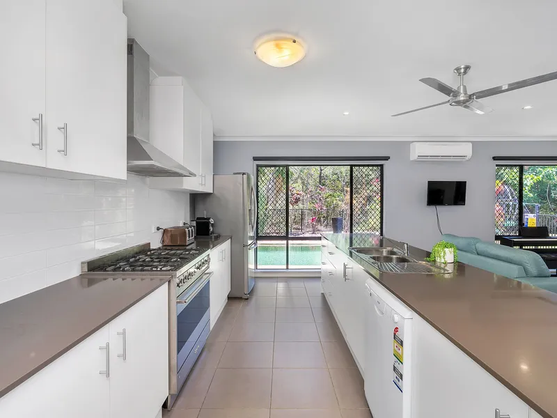 Palm Cove lifestyle for sale...