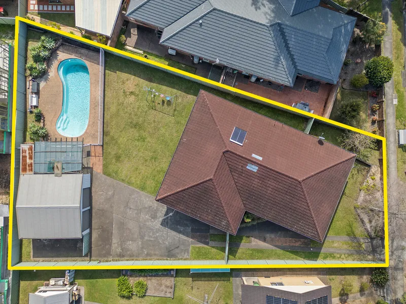 Renovated Family Home on a Level 1,045sqm