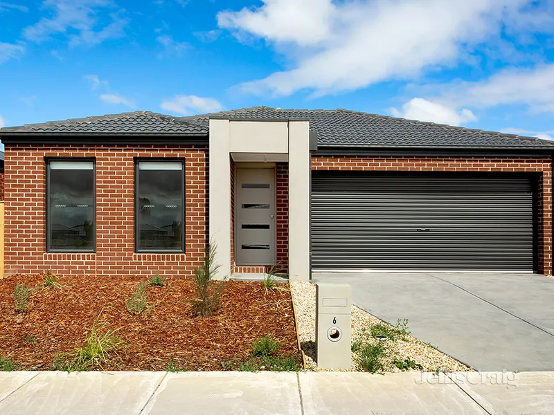 Amazing contemporary home in exciting new estate