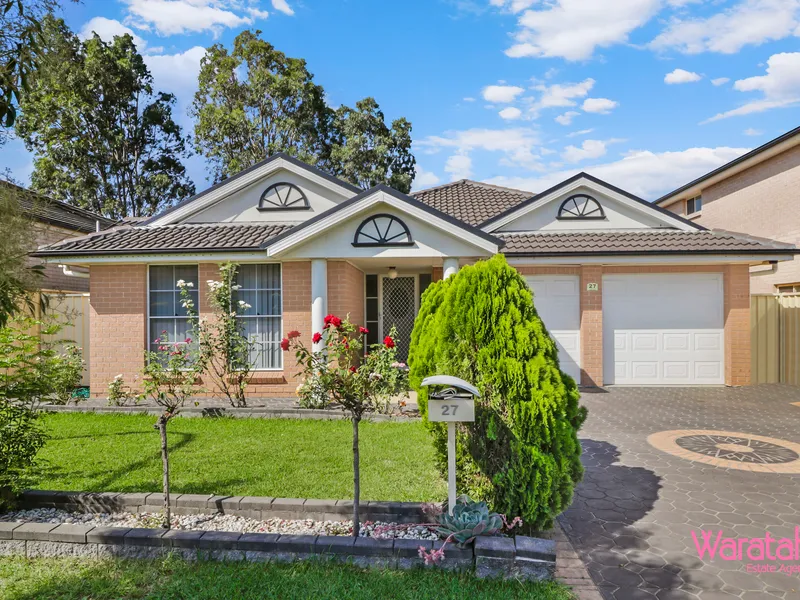 Beautiful 4-Bedroom home in sought after location !!