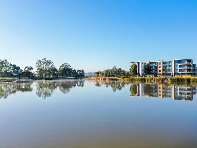 Brand new lakefront 2 bedroom + study apartment with 1 car space.  Un-interrupted lake views.  Close to Penrith CBD.   NOW COMPLETE & READY TO OCCUPY.