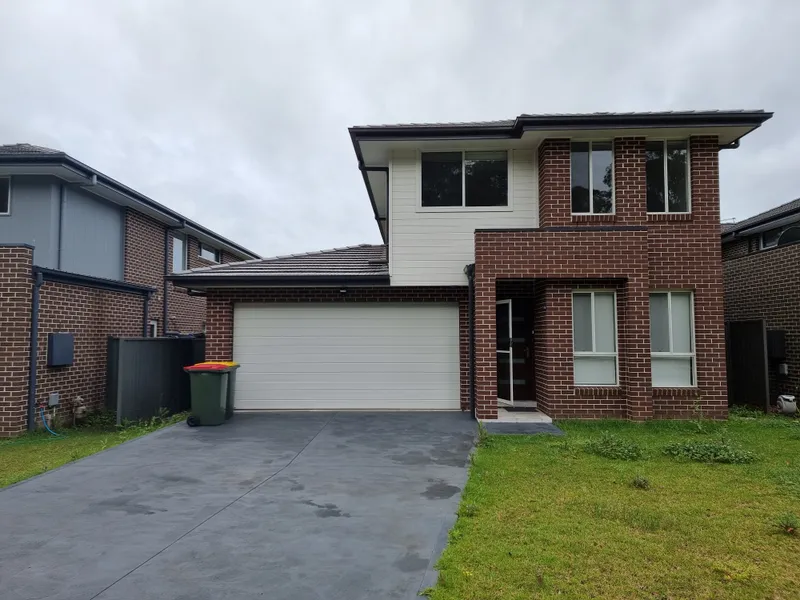 Five Bedrooms House in Marsden Park