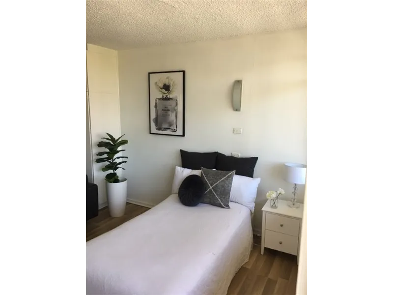 Top Floor Studio Apartment