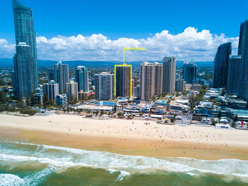 SURFERS BEACH 3 MIN WALK - 180 DEGREE VIEWS OCEAN TO HINTERLAND - FURNISHED, SECURE PARKING
