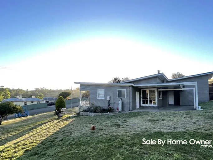 Lovely house on large block in the heart of Omeo