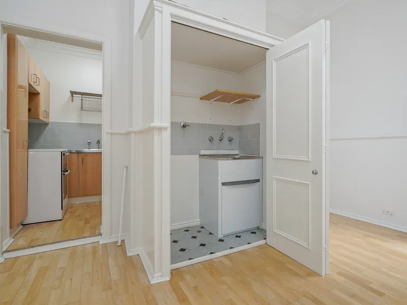 Beautifully Presented One Bedroom Unit