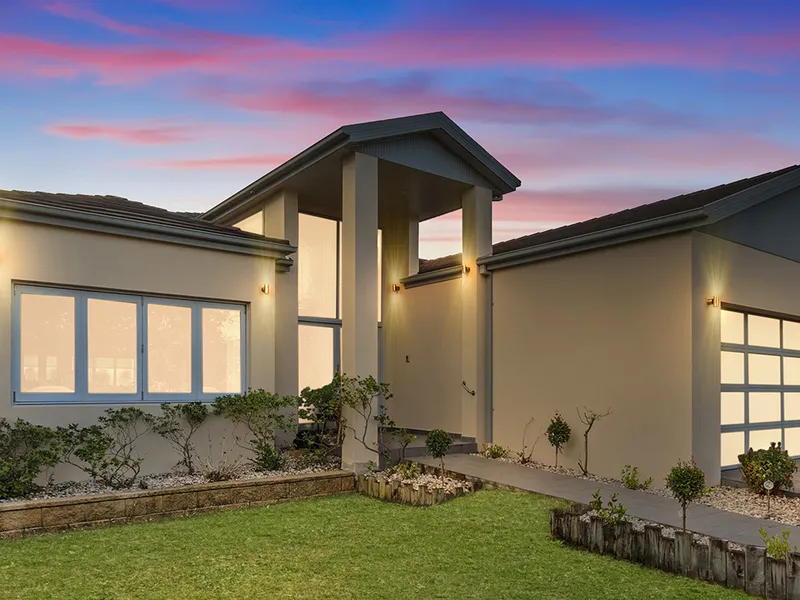 SINGLE-LEVEL LIVING WITH STYLE & SOPHISTICATION