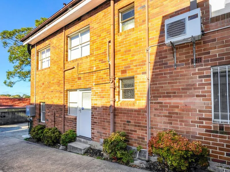 Ground Floor Secured 2 Bedroom Apartment