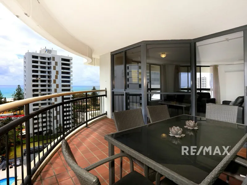 BRIGHT & AIRY SPACIOUS APARTMENT - WIDE NORTH EAST OCEAN & CITY VIEWS - LIVE THE LIFE YOU LOVE IN THE HEART OF BEAUTIFUL BROADBEACH