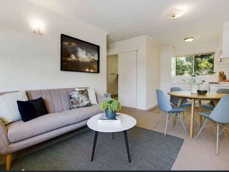 Renovated upstairs two bedroom unit, is ideally positioned.