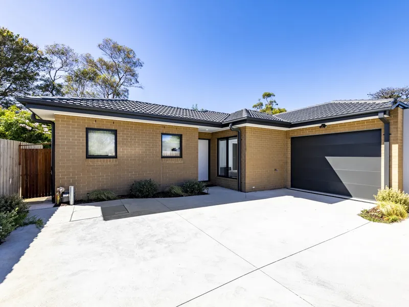 Compact and Convenient, Coastal Locale