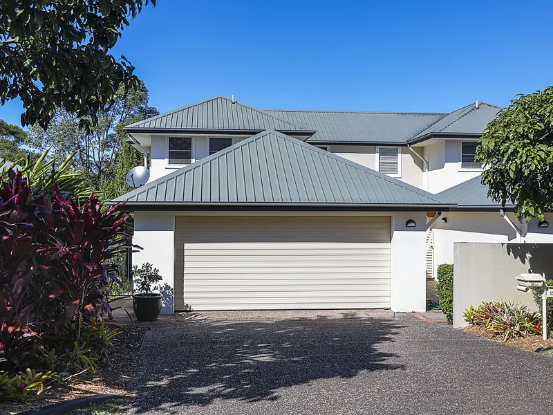 Comfortable and convenient Villa in Prestige Gold Course Estate