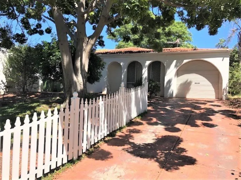 Riverside Easy Care Living On Street Front Lot
