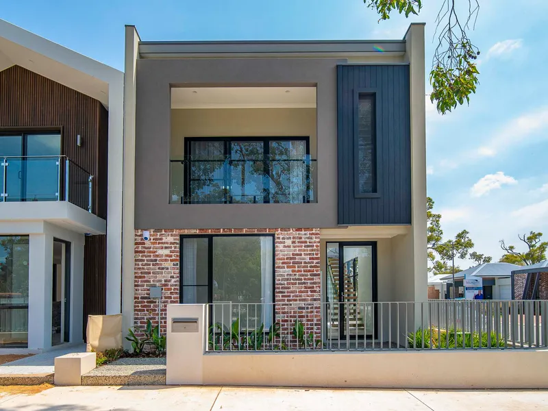 DISPLAY HOME 5% LEASEBACK 