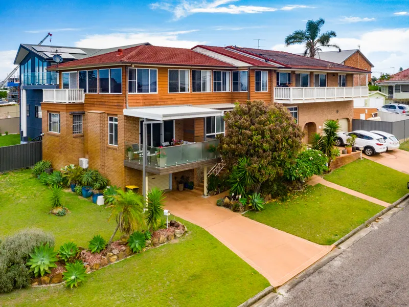 Blue Bay’s Most Elevated Prized Position – A Huge Home For The Largest Family – Dual Living/Income