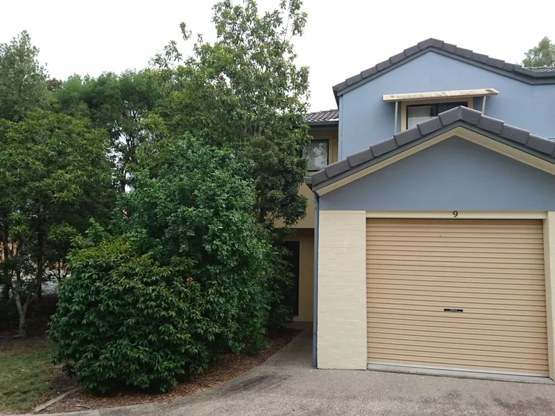 3 Bedroom Townhouse in Great Location