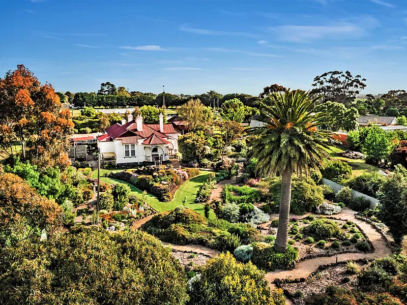 'LAURISTON' c. 1900 - TURN OF THE CENTURY HERITAGE CHARM
