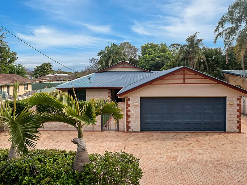 Substantial Home Business or Dual Living Opportunities!! $969,000+