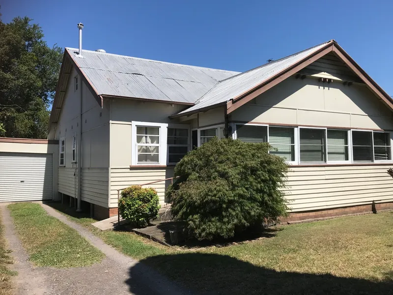 CENTRE OF TOWN - R3 ZONING