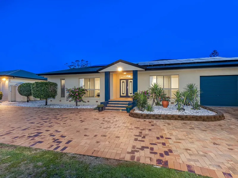 Stunning 5 bed home on 1-acre allotment