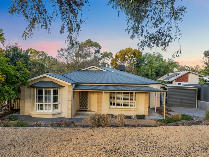 Tranquil Oasis with a Touch of Country Charm!