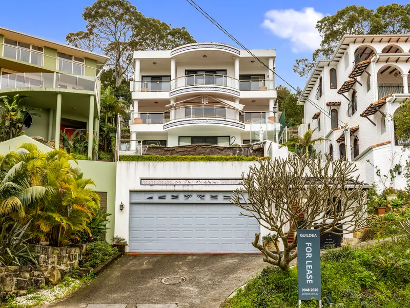 LARGE FAMILY HOME WITH STUNNING VIEWS