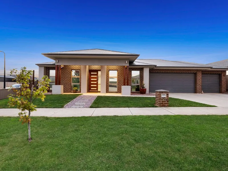 Modern and Contemporary Large Family Home in Prestigious Winter Valley