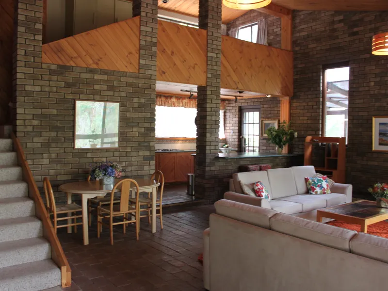 One Bedroom Artist Studio For Rent in Bickley Valley