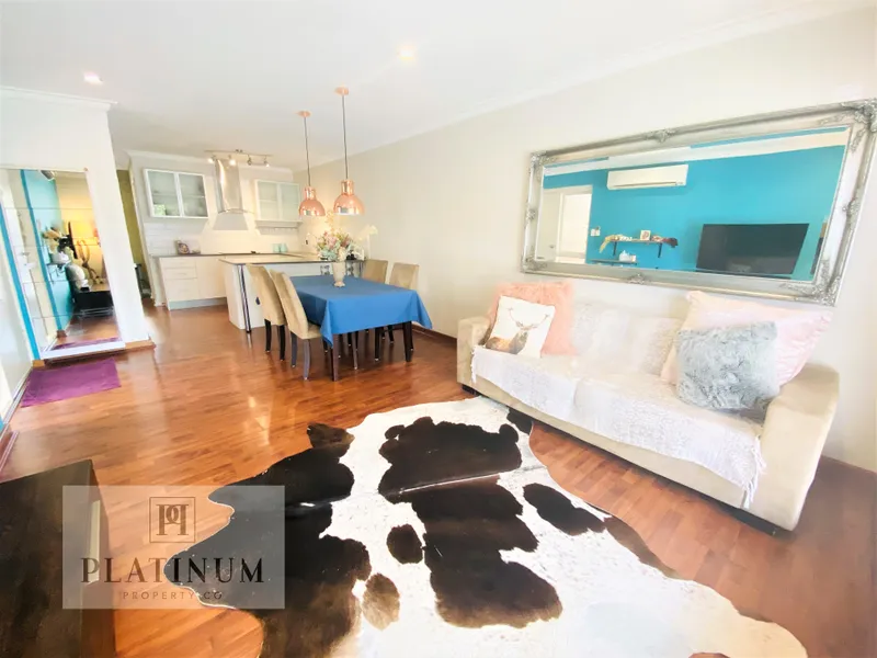 Renovated, Modern 2 bedroom Villa 