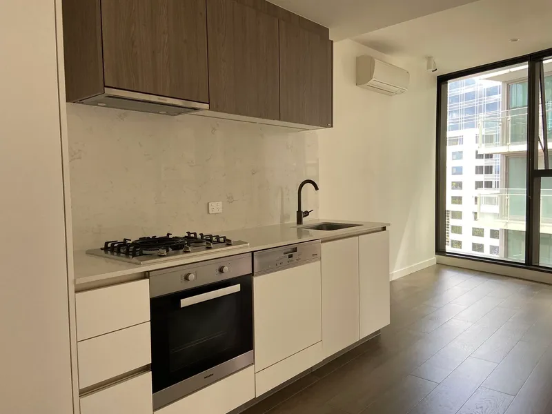 2 BED 1 BATH UNFURNISHED APARTMENT AT CONSERVATORY - FOR LEASE!