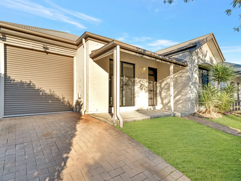 3 BEDROOM COTTAGE STYLE HOME!