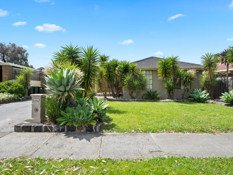 FAMILY FRIENDLY LIVING IN SUPREME LOCALE!