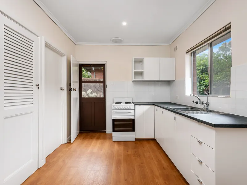 Convenient Lifestyle and Great Location!