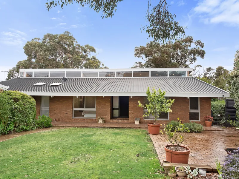 Architectural Delight On Harvey Street