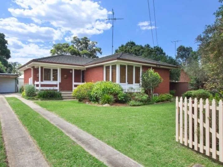 Floorboards throughout!