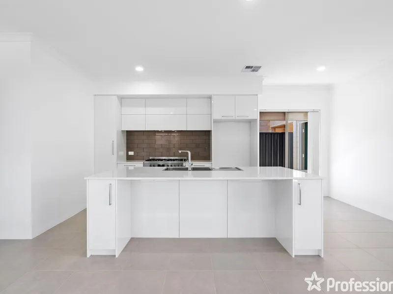 STUNNING BRAND NEW BUILD