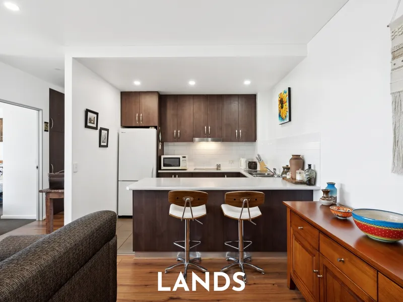 Low Maintenance Unit in the Heart of Mawson Lakes