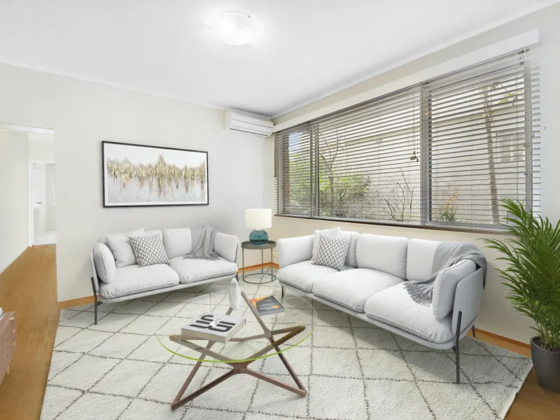 Two Bed Unit With Parking In The Heart Of Mosman