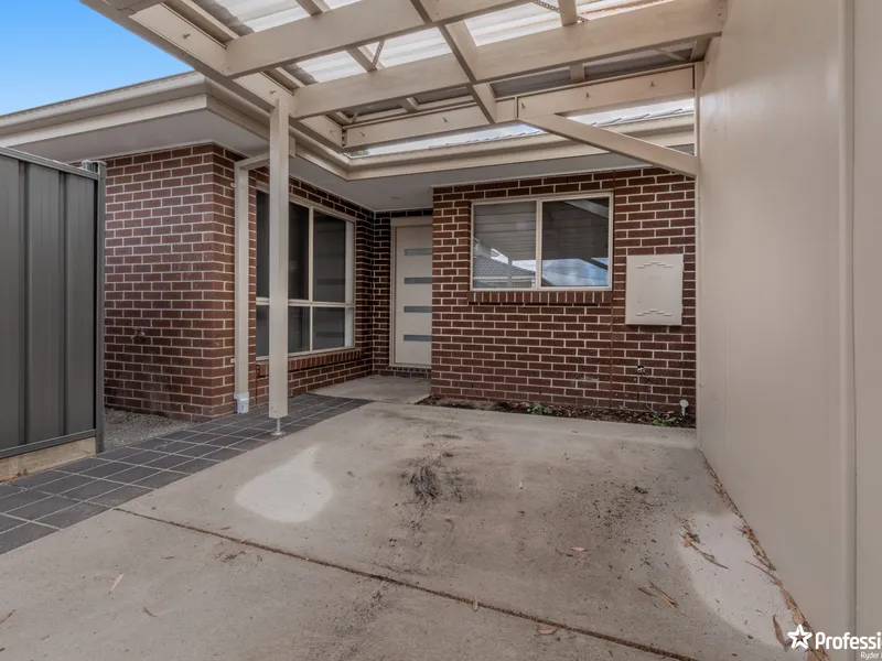 BEAUTIFUL UNIT IN A PERFECT LOCATION