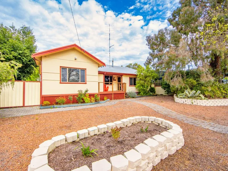 Dwellingup Is Calling - Opportunities Galore - Live the Dream