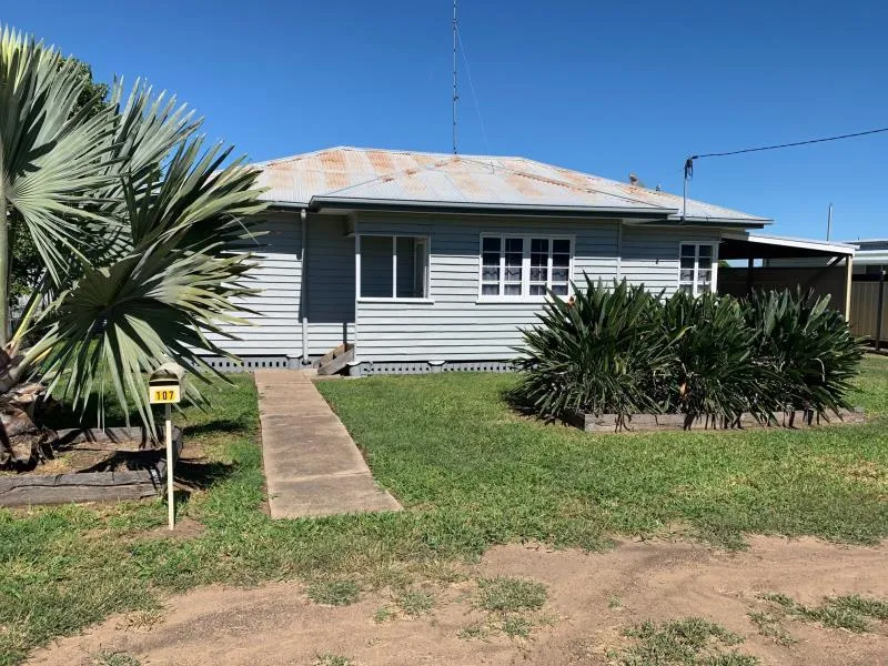 APPLICATIONS CLOSED - AIR CONDITIONED LIVING AREAS AND MAIN BEDROOM