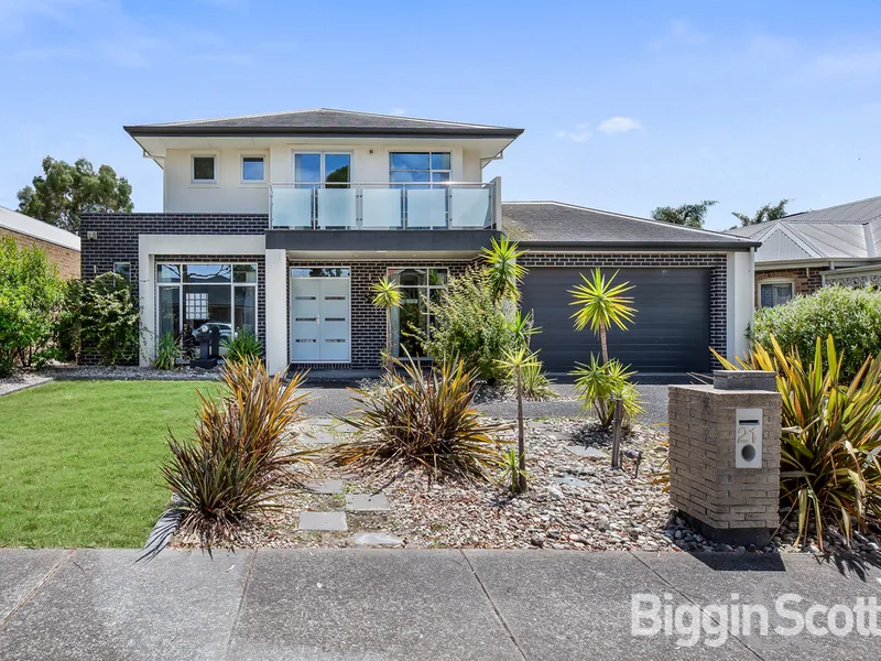 Glamorous modern MANSION